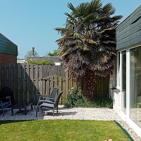Lovely Bungalow In Noordwijkerhout With Garden Esterno foto