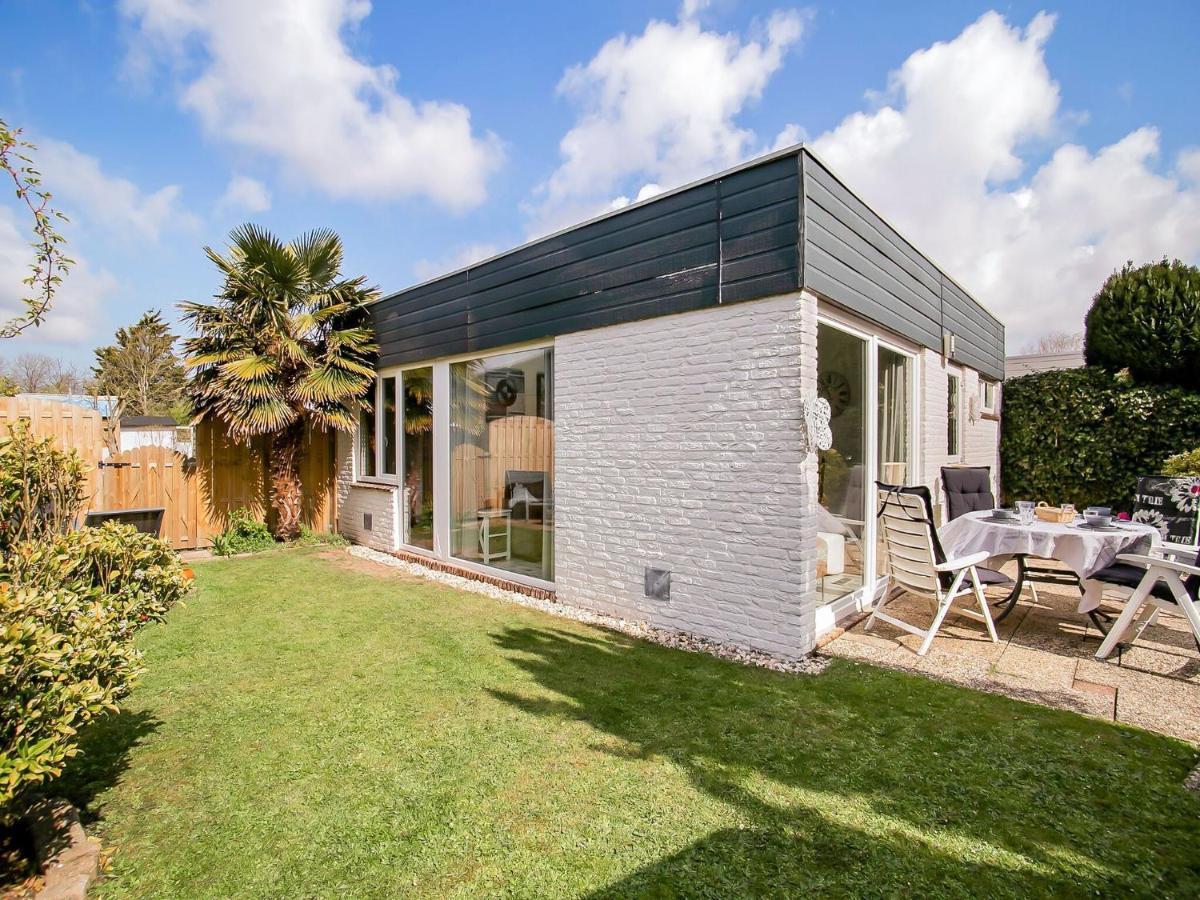 Lovely Bungalow In Noordwijkerhout With Garden Esterno foto
