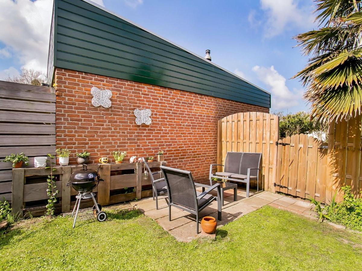 Lovely Bungalow In Noordwijkerhout With Garden Esterno foto