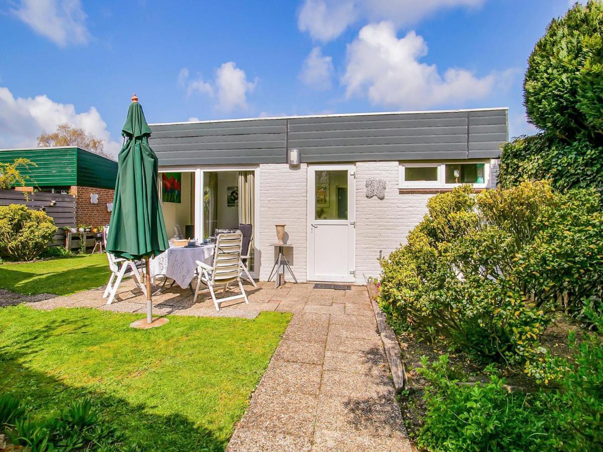 Lovely Bungalow In Noordwijkerhout With Garden Esterno foto