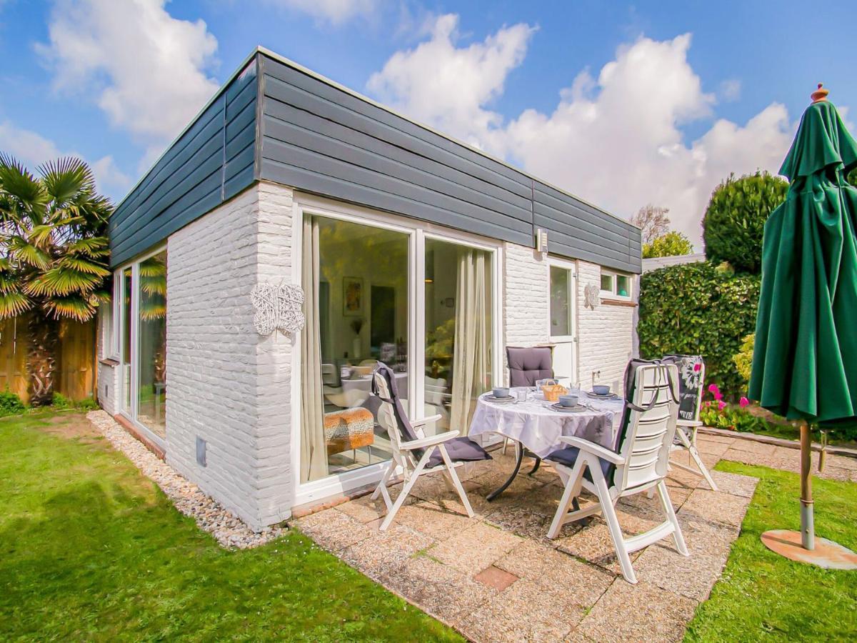 Lovely Bungalow In Noordwijkerhout With Garden Esterno foto