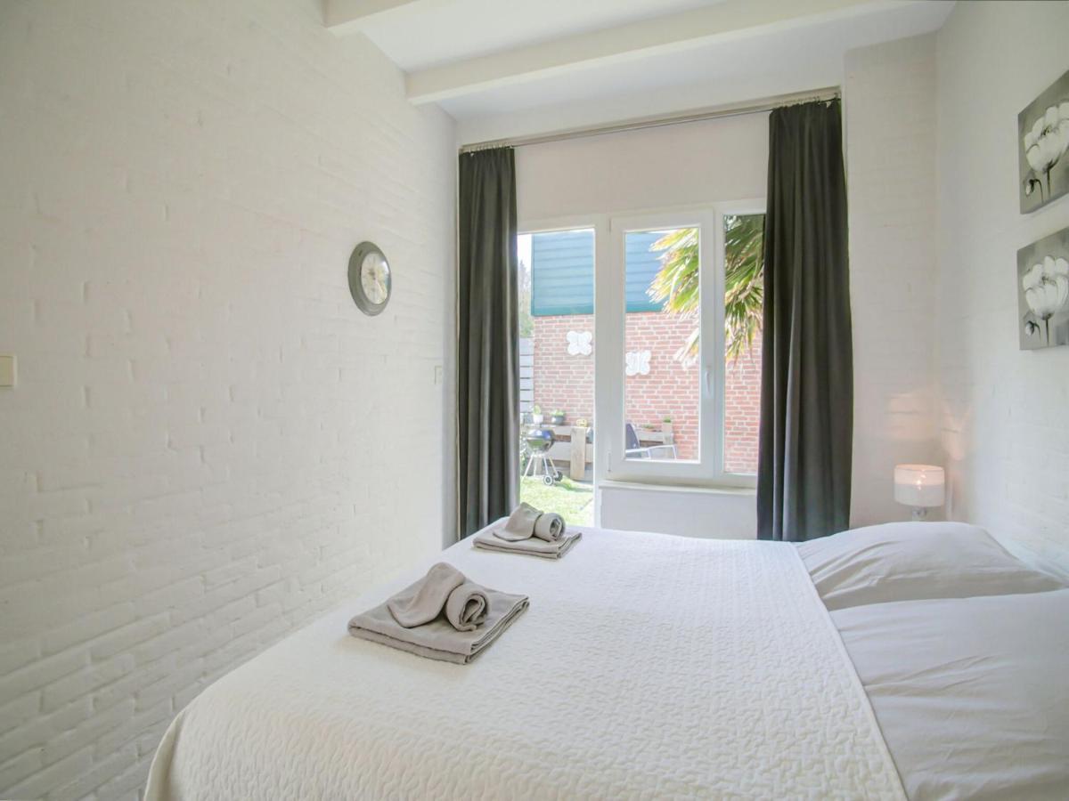 Lovely Bungalow In Noordwijkerhout With Garden Esterno foto