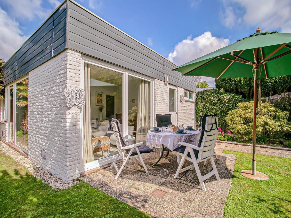 Lovely Bungalow In Noordwijkerhout With Garden Esterno foto