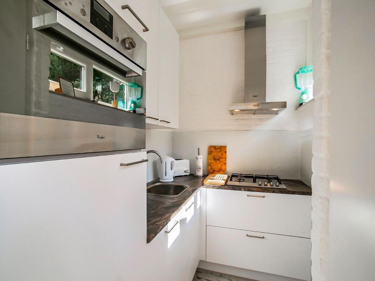 Lovely Bungalow In Noordwijkerhout With Garden Esterno foto