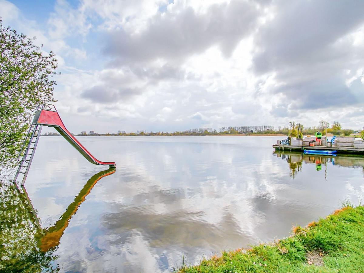 Lovely Bungalow In Noordwijkerhout With Garden Esterno foto
