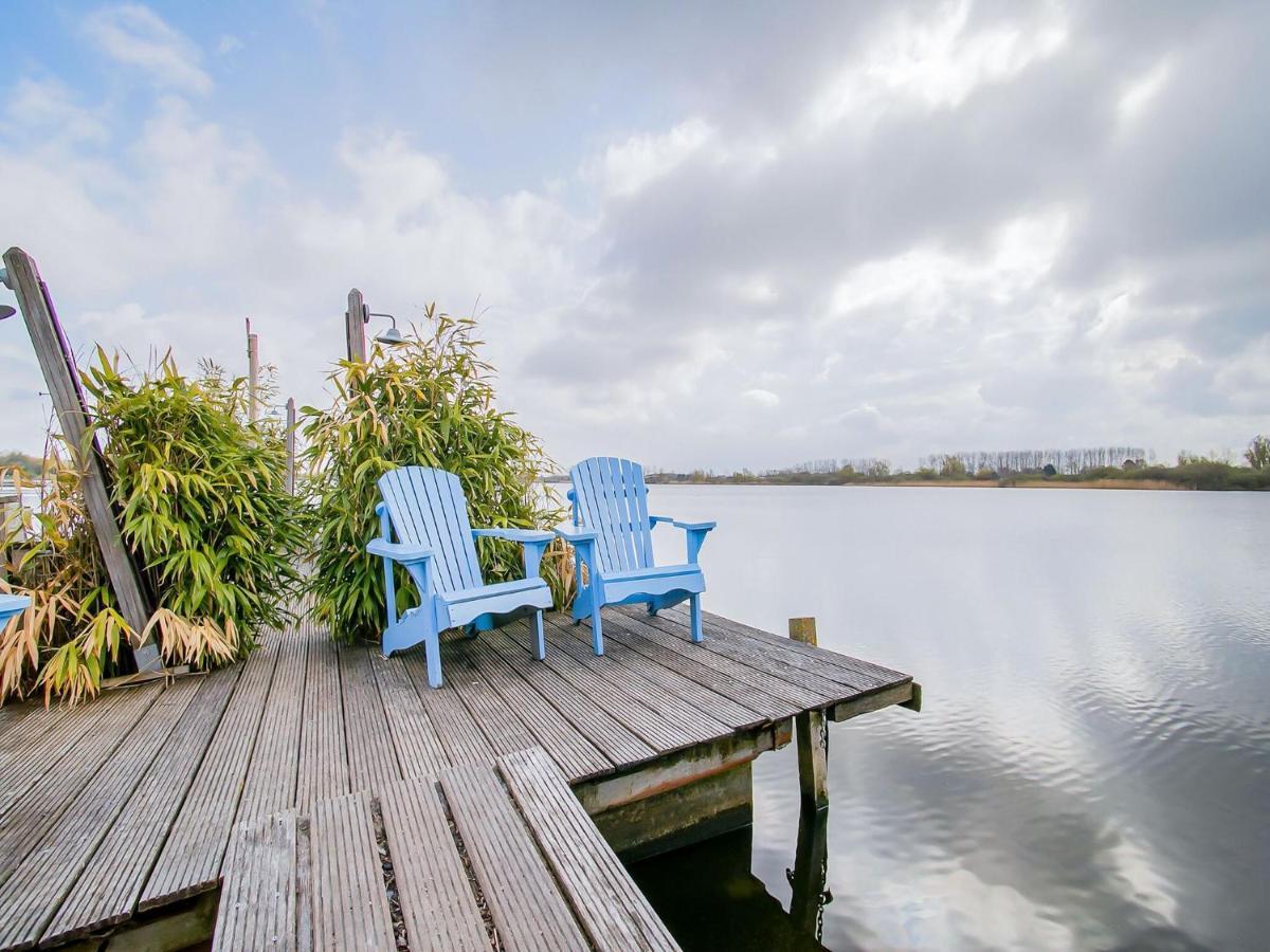 Lovely Bungalow In Noordwijkerhout With Garden Esterno foto